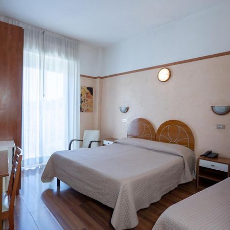 Hotel Britannia Rimini Marina Centro Exteriér fotografie